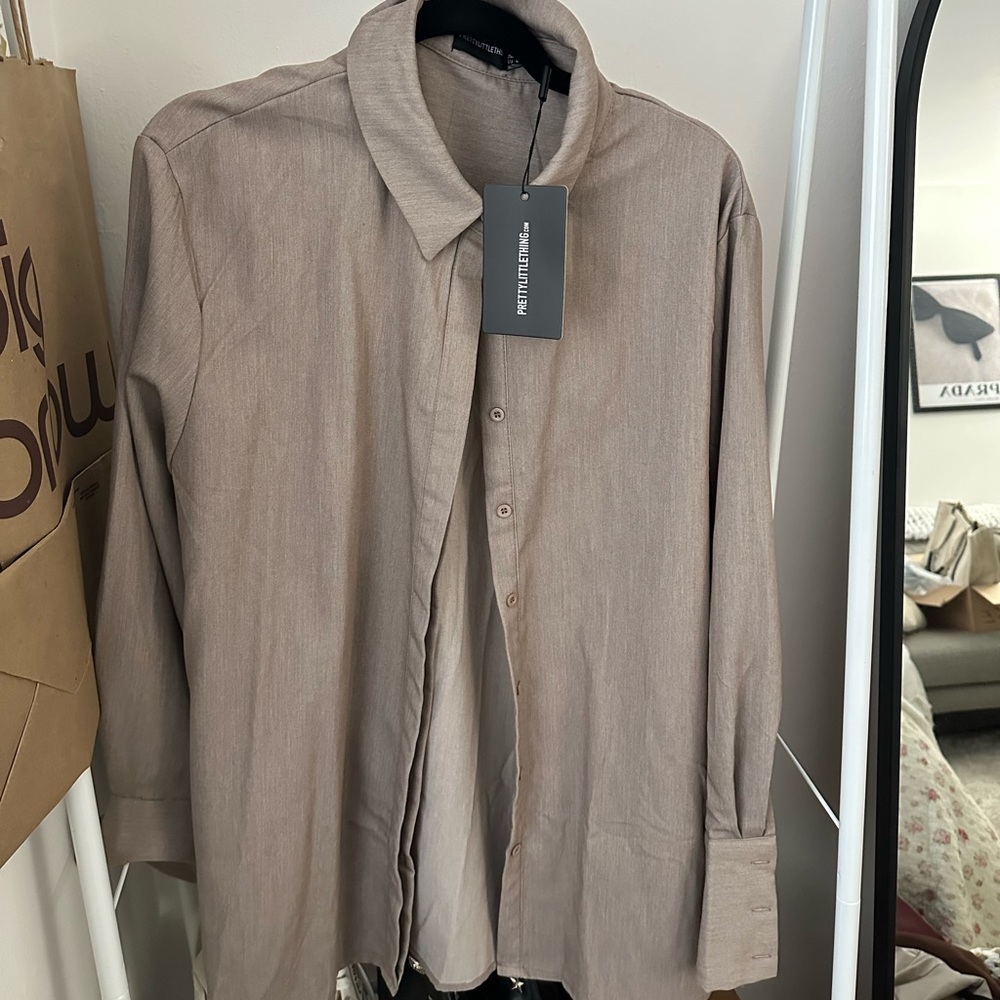 PrettyLittleThing tan button down